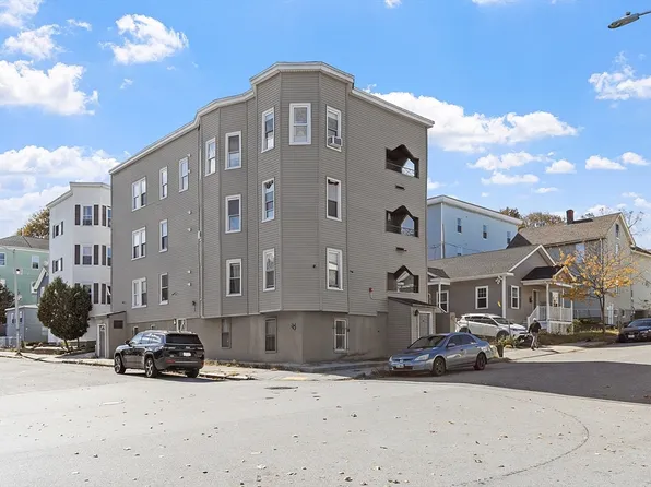 40 Aetna St, Worcester, MA 01604