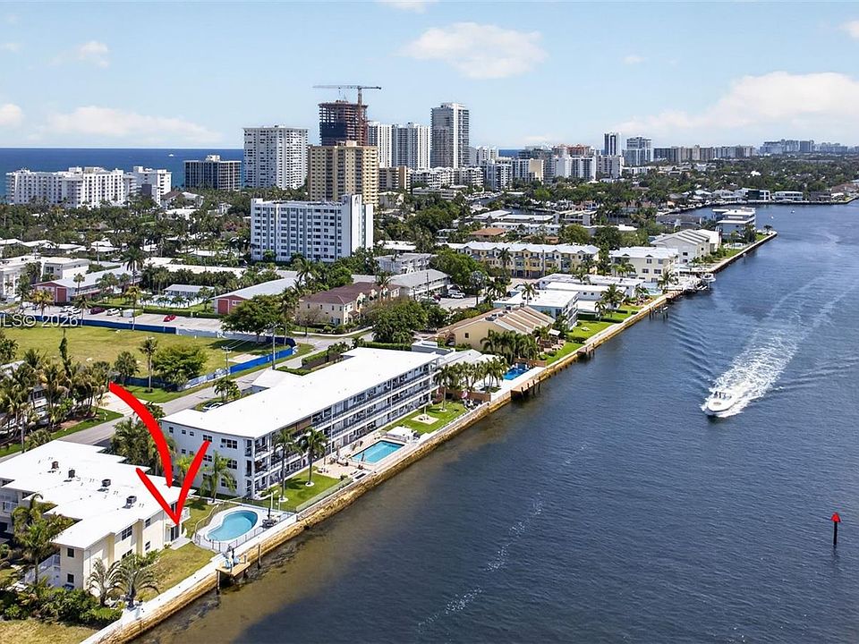 1st image of 615 S Riverside Dr APT 5