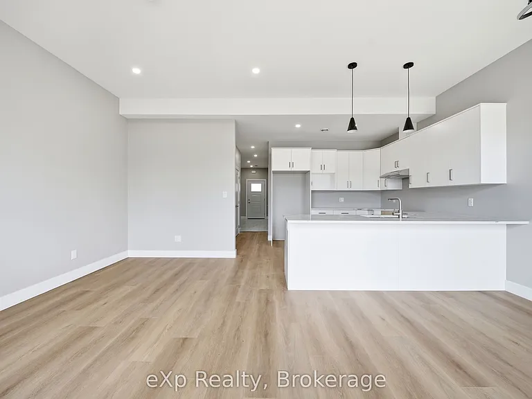 79 Maclellan Ave — Photo 13