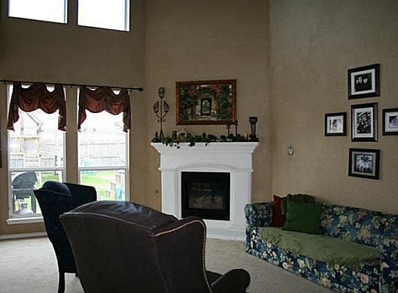 2nd image of 3171 Guadaloupe