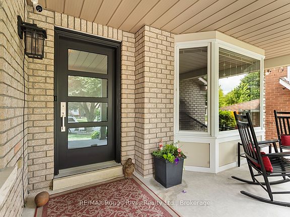 2nd image of 52 Mortimer Cres