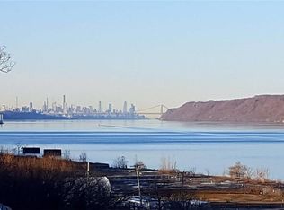 61 Maple Ave APT 2A, Hastings On Hudson, NY 10706