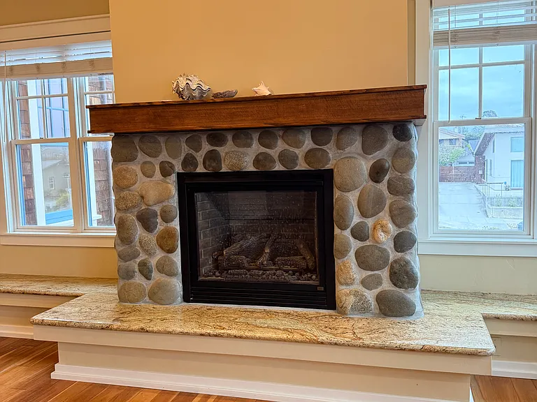 215 Woodrow Ave — Photo 5
