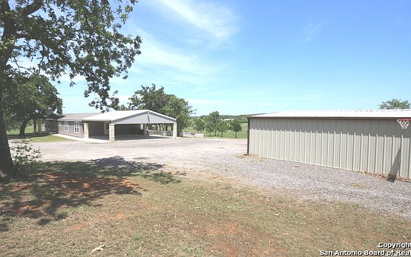 4th image of 425 SE Main St