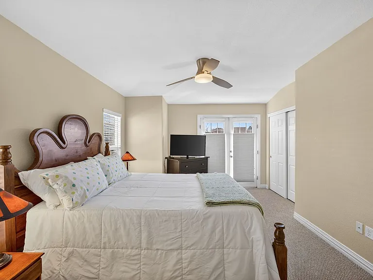 2933 Lawrence St — Photo 22