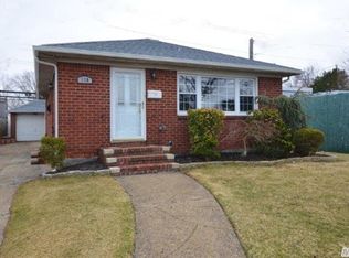 116 Atlantic Ave, New Hyde Park, NY 11040