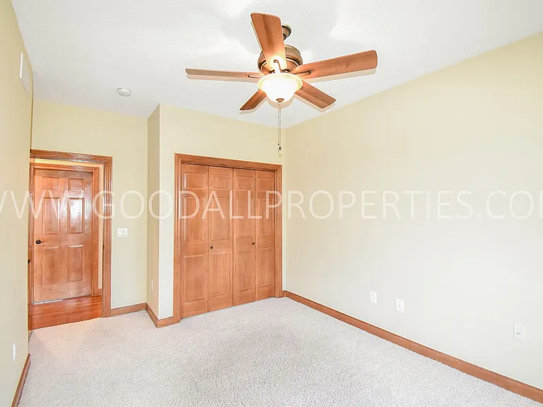 40 NE Gracewood Dr — Photo 12