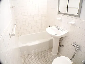 Rented by R New York