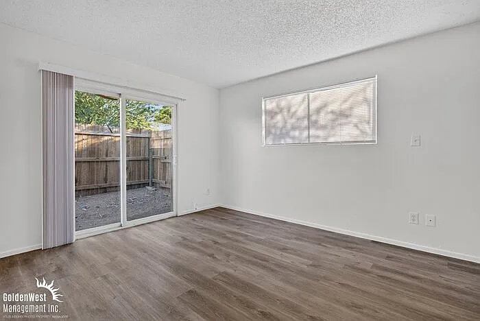 2209 W Belmont Ave #6 — Photo 10