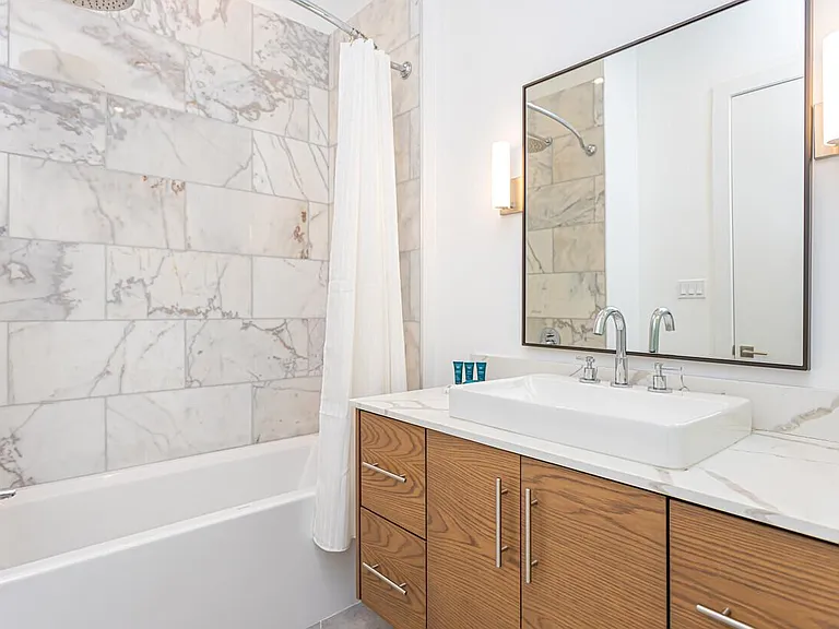 618 N Rampart St #201 — Photo 17