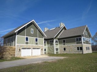 5255 Yale Bridge Rd, Rockton, IL 61072