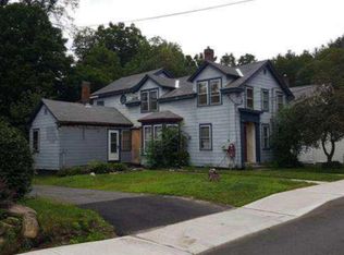 4 Maple St, Huntington, MA 01050