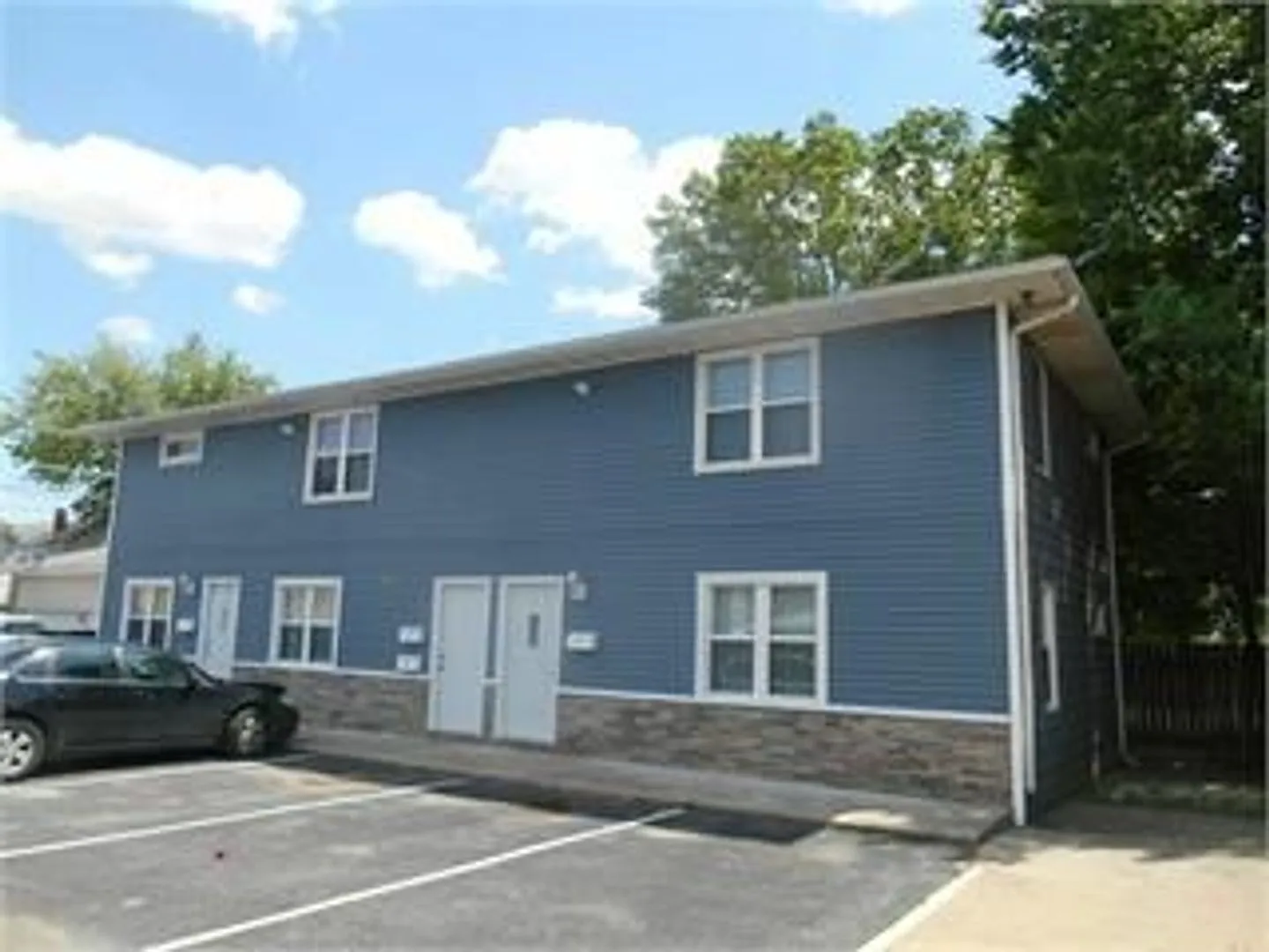 313 E Locust Street — Photo 1
