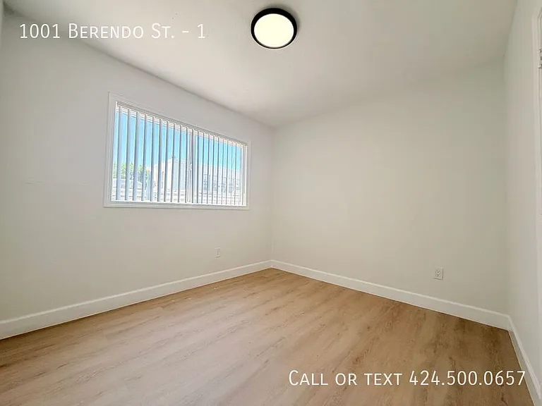 1001 N Berendo St #1 — Photo 14
