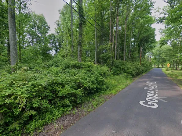 3904 Goose Harbor Rd, Middle River, MD 21220