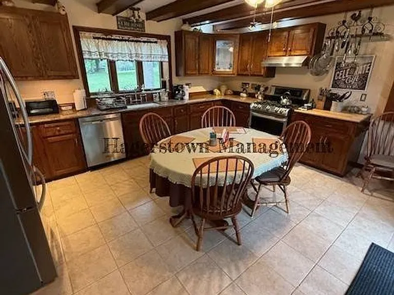 7500 Mountain Laurel Rd — Photo 5