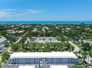 72 7th St S APT 209, Naples, FL 34102
