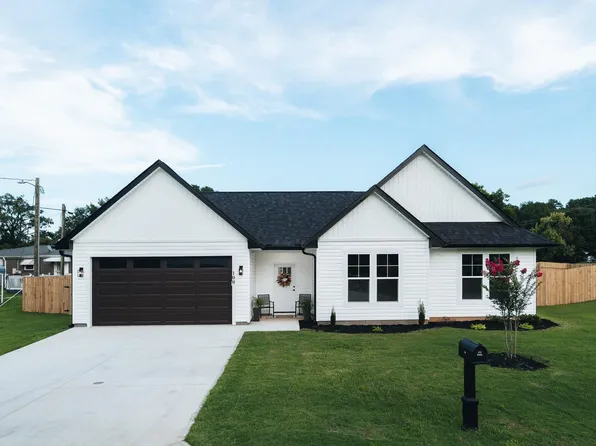 100 Cottage St, Wellford, SC 29385