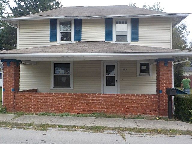 1st image of 104 E School St