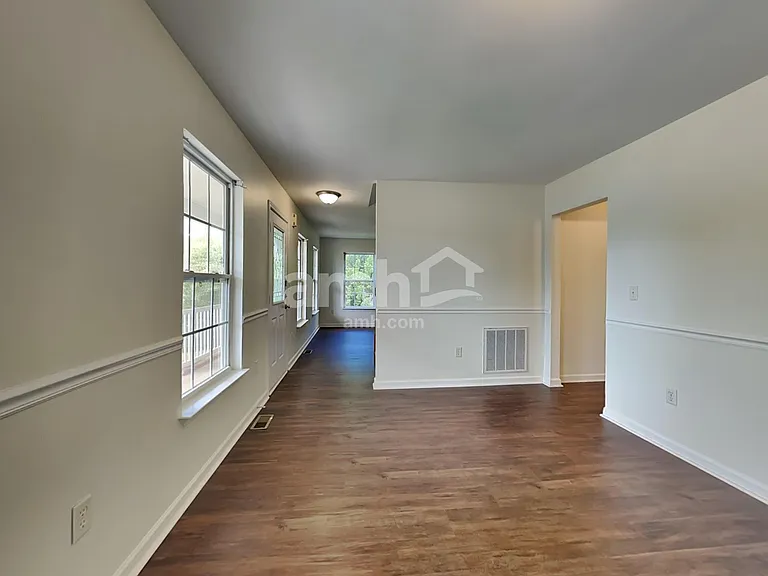 5 Natalie Ct — Photo 8