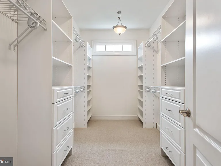 8319 Quarry Manor Ter — Photo 45