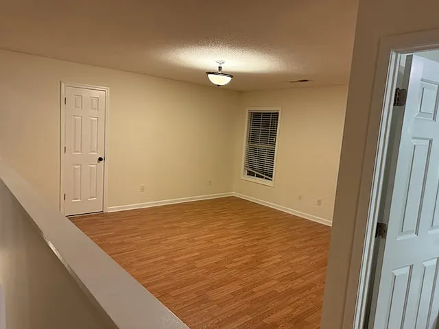 411 Fletcher Ln — Photo 15