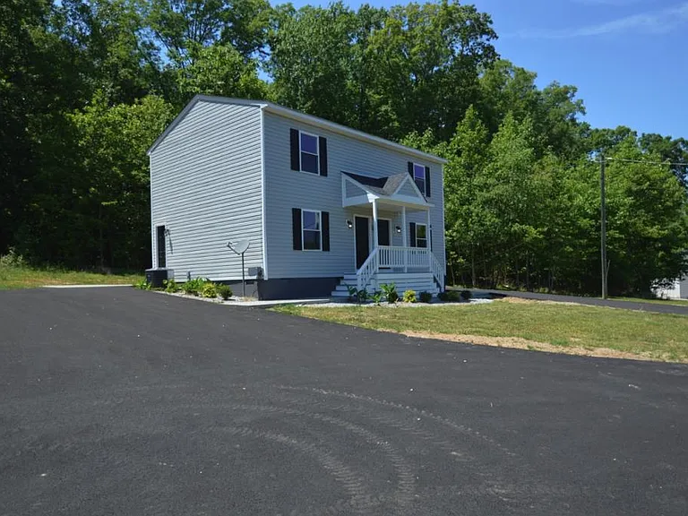 2247 Mountain View Rd — Photo 3