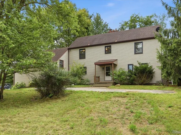 1700 Granger Rd, Ortonville, MI 48462