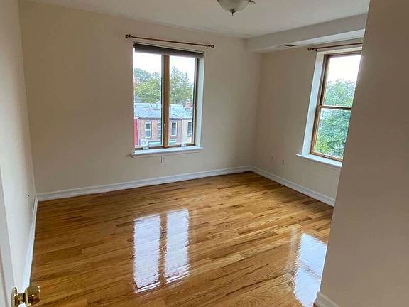 2nd image of 406 15th St APT 4E