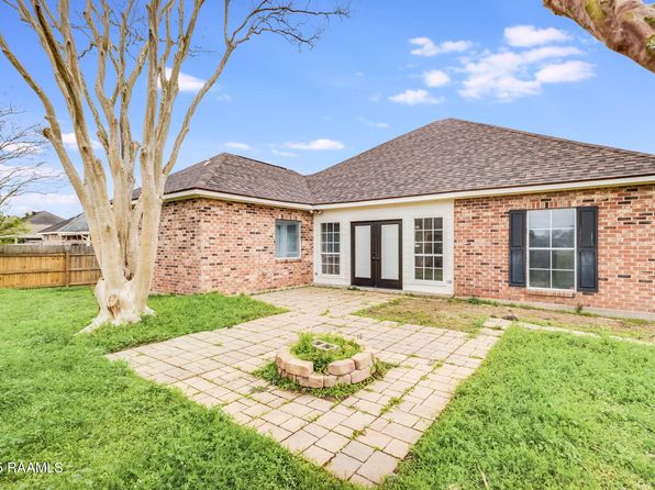 110 Windrush Ln, Lafayette, LA 70506