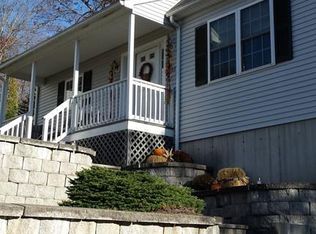 193 Acropolis Rd, Lowell, MA 01854