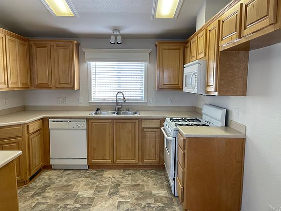 3rd image of 508 Cherry Ln