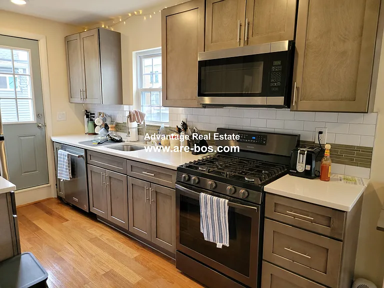 10 Harding St #2 — Photo 15