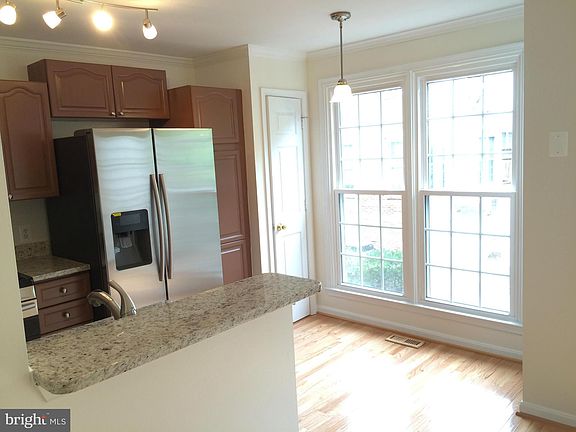 3rd image of 4653 Lambert Dr