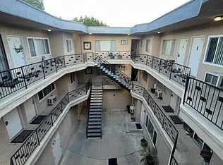 5738 Whitsett Ave., Valley Village, CA 91607