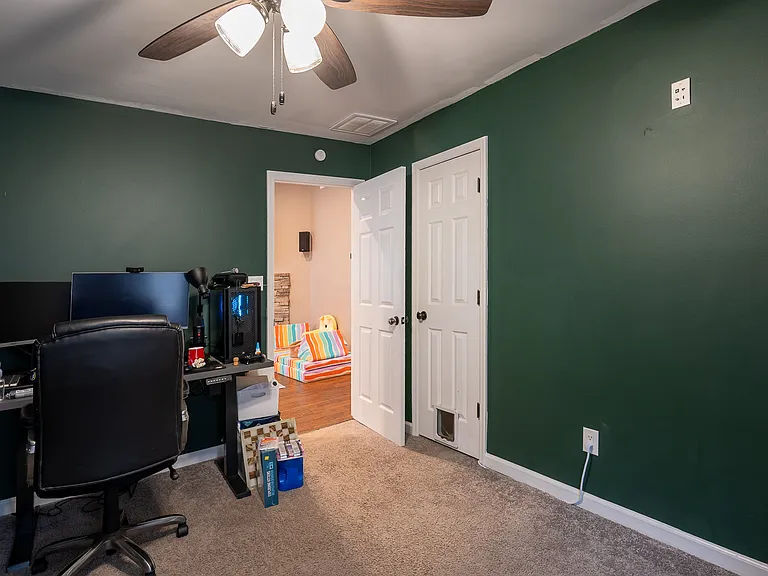 1018 Durban Dr — Photo 14