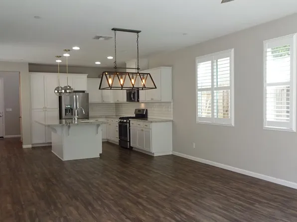 1702 Brodea Ln, Rocklin, CA 95765