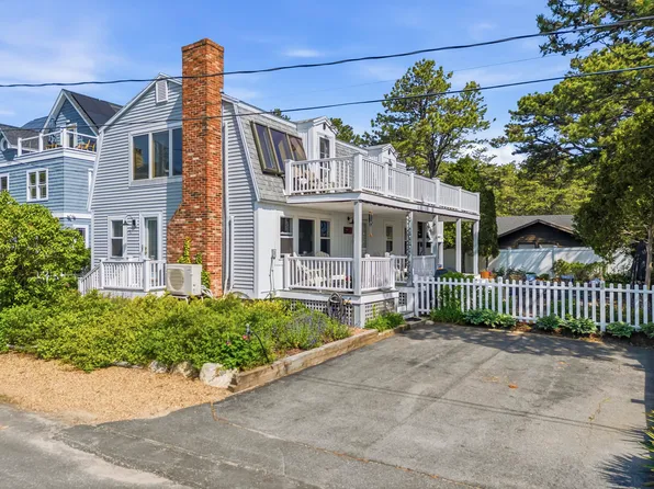 10 Lighthouse Lane, Saco, ME 04072