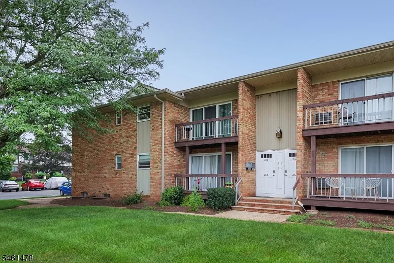 2 bed, 1.5 bath, $2,300 — Photo 3