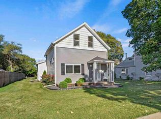 105 S Van Buren St, Mount Pleasant, IA