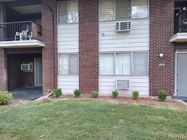 7407 Sieloff Dr APT A, Hazelwood, MO 63042