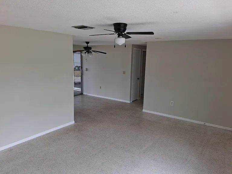 318 Azalea Ave — Photo 7