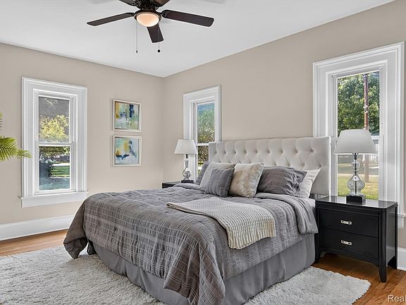 5th image of 714 Atlantic St
