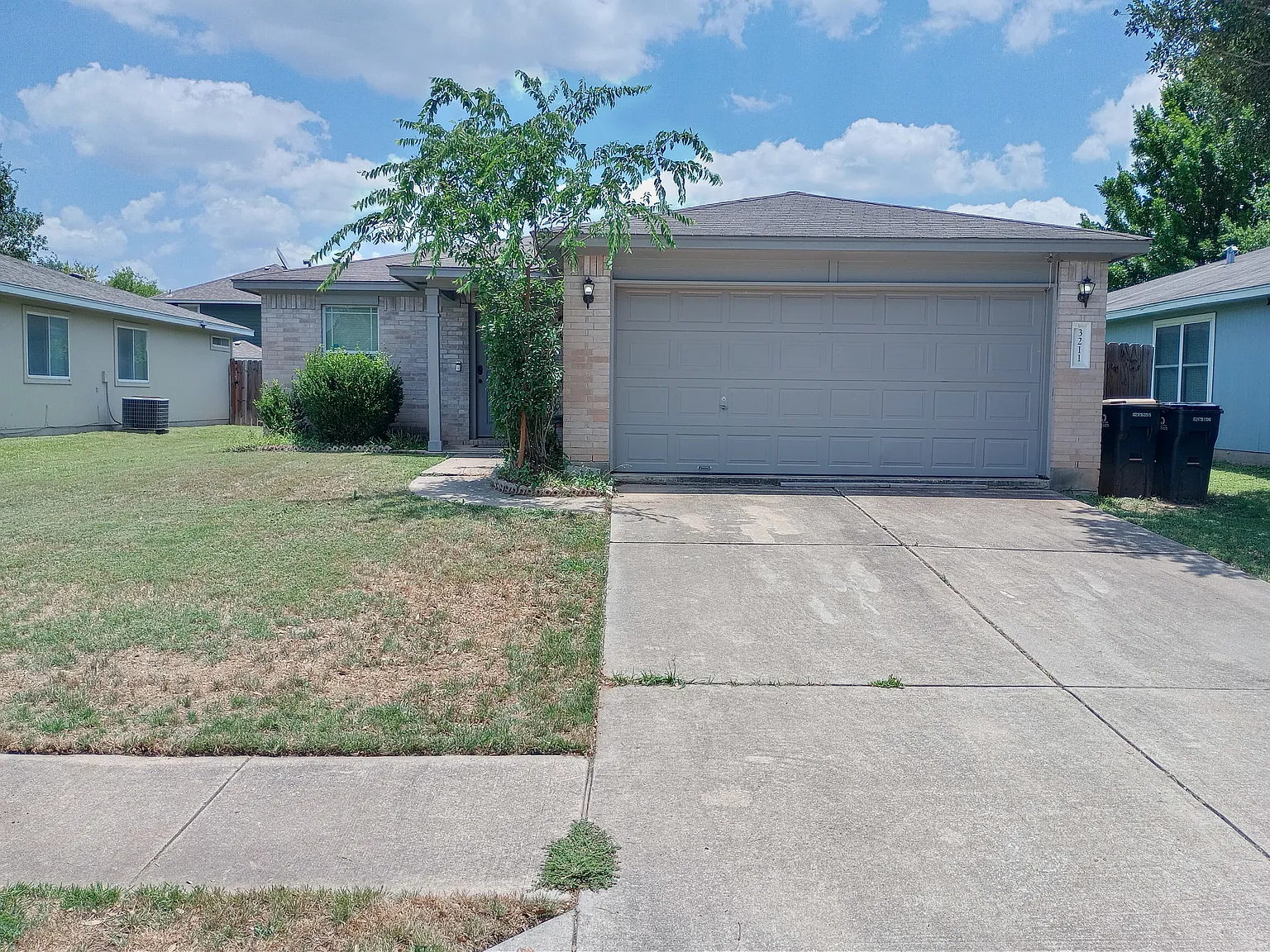 3 bed, 1500 sqft, $2,050 — Photo 1