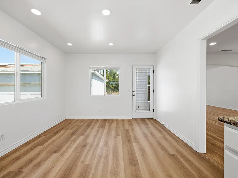 6230 Rose St — Photo 15