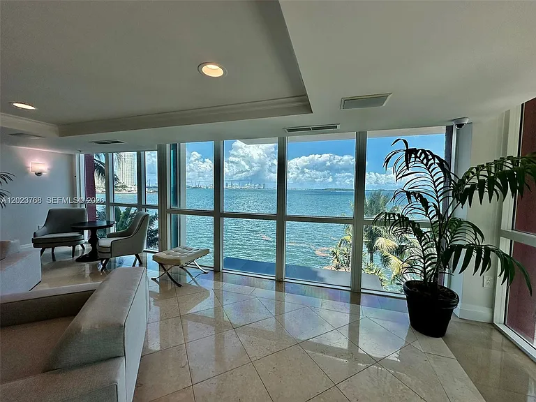 1155 Brickell Bay Dr #905 — Photo 18