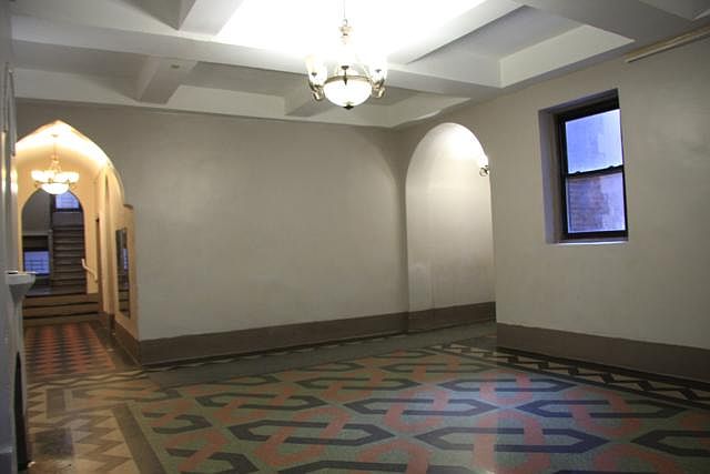 1st image of 2101 Westbury Ct APT 6B