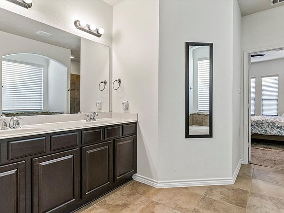 4th image of 5733 Coleto Creek Cir