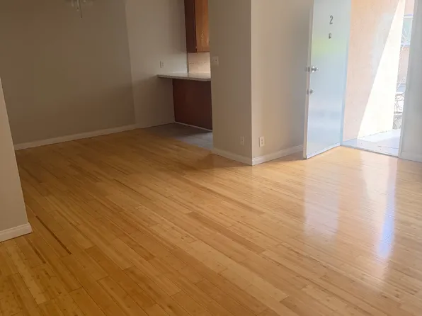 4529 Santo Tomas Dr #2, Los Angeles, CA 90008