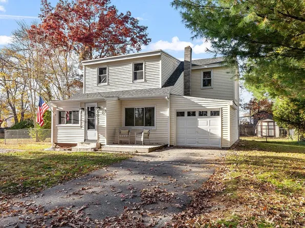 9 Belmont Street, Salem, NH 03079